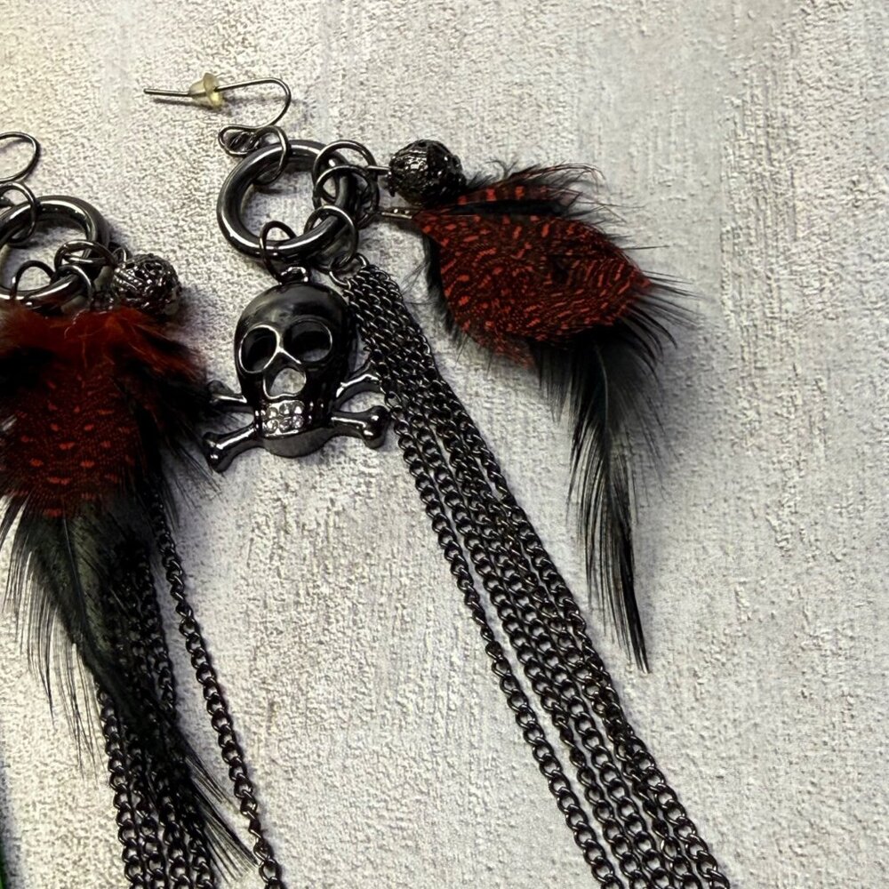 Gothic Skull Dangle Earrings Chain Red Feathers Crystal Accent Boho Punk Jewelry - Picture 15 of 16